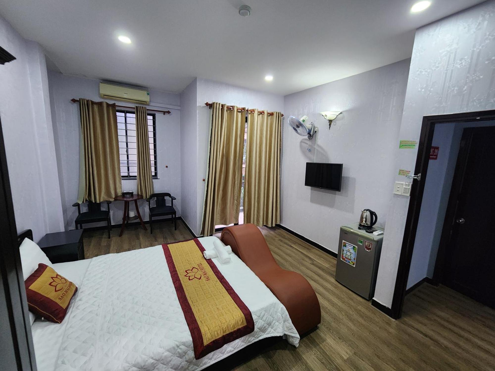 Khach San Sao Mai Hotel Хошимин Екстериор снимка