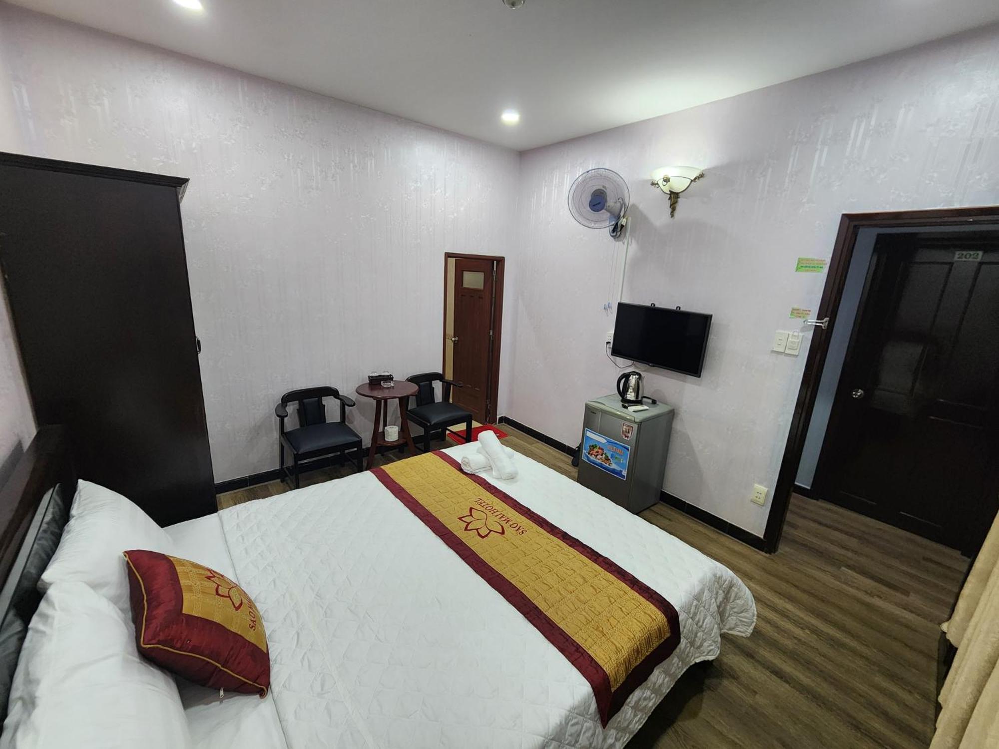 Khach San Sao Mai Hotel Хошимин Екстериор снимка