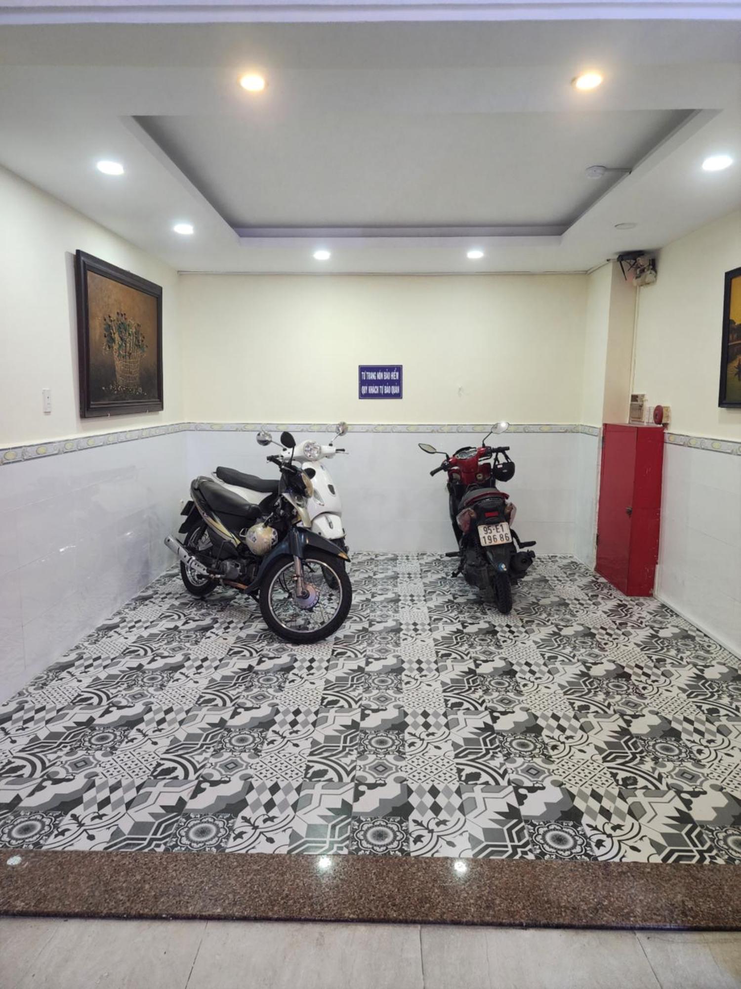 Khach San Sao Mai Hotel Хошимин Екстериор снимка