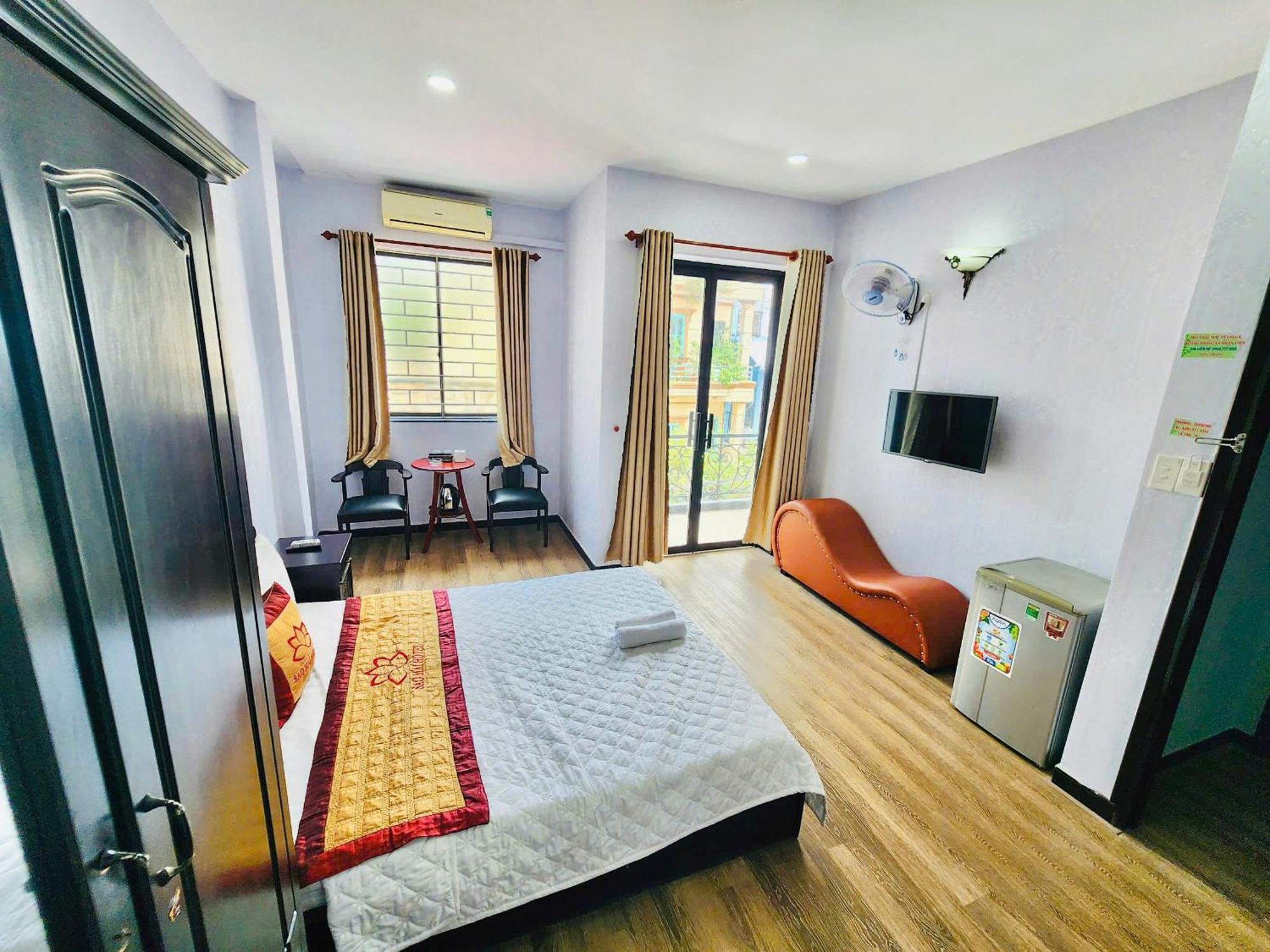 Khach San Sao Mai Hotel Хошимин Екстериор снимка