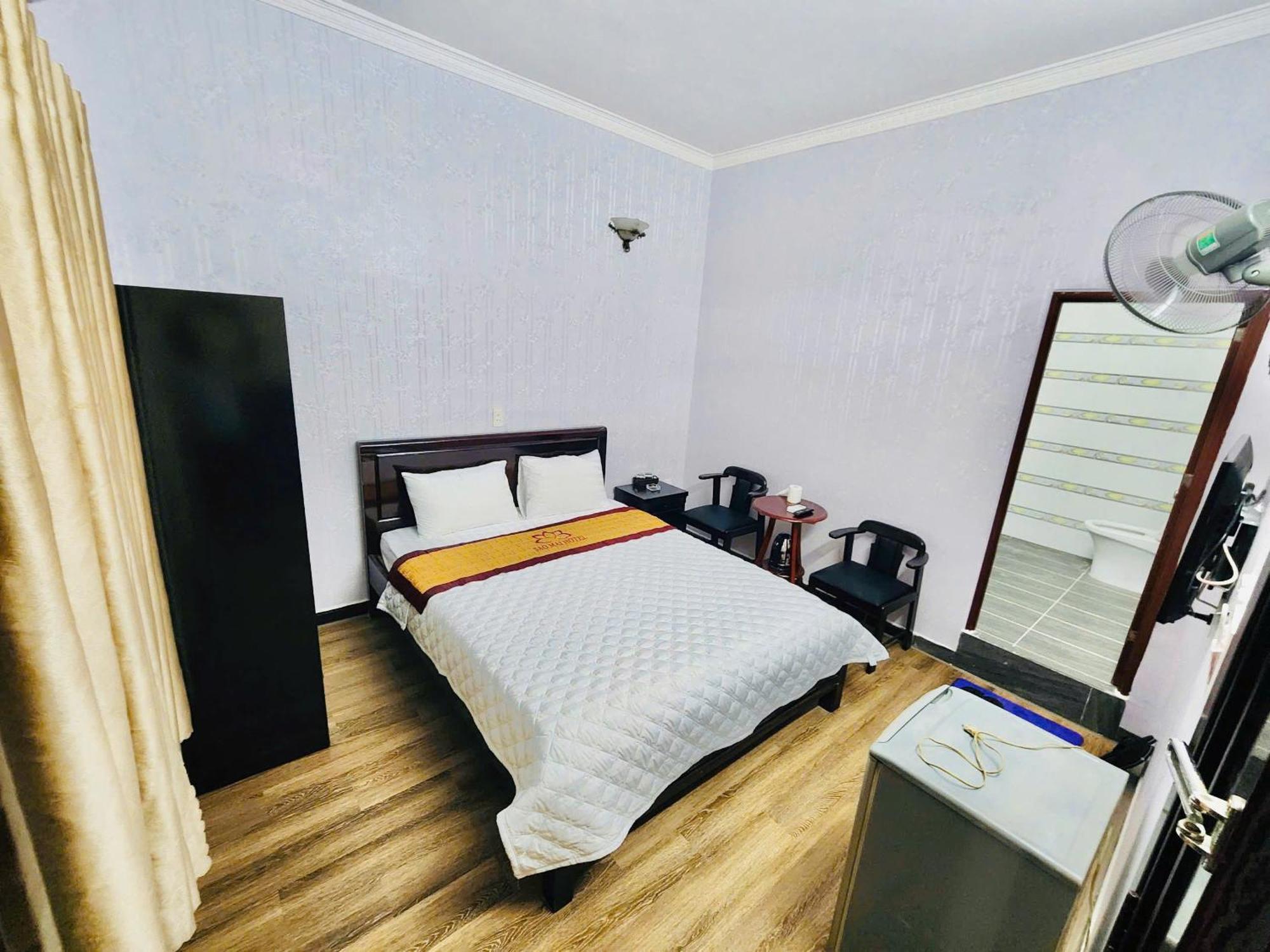 Khach San Sao Mai Hotel Хошимин Екстериор снимка